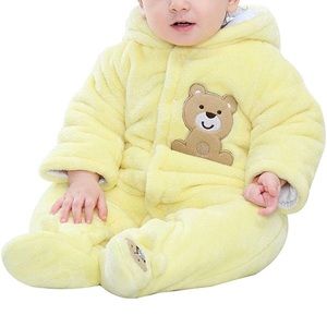 This yellow romper is for babies from 0-3 months, it is new, it is very soft